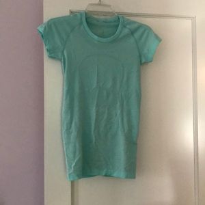 Lululemon short sleeve